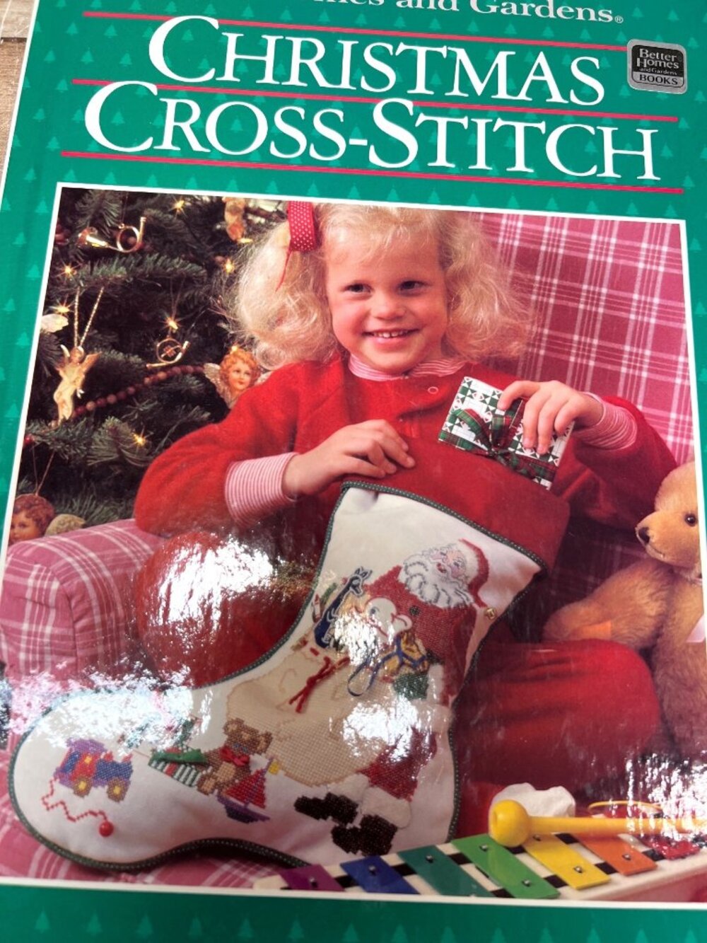 Better Homes And Gardens Christmas Cross-Stitch Craft Book Hardcover